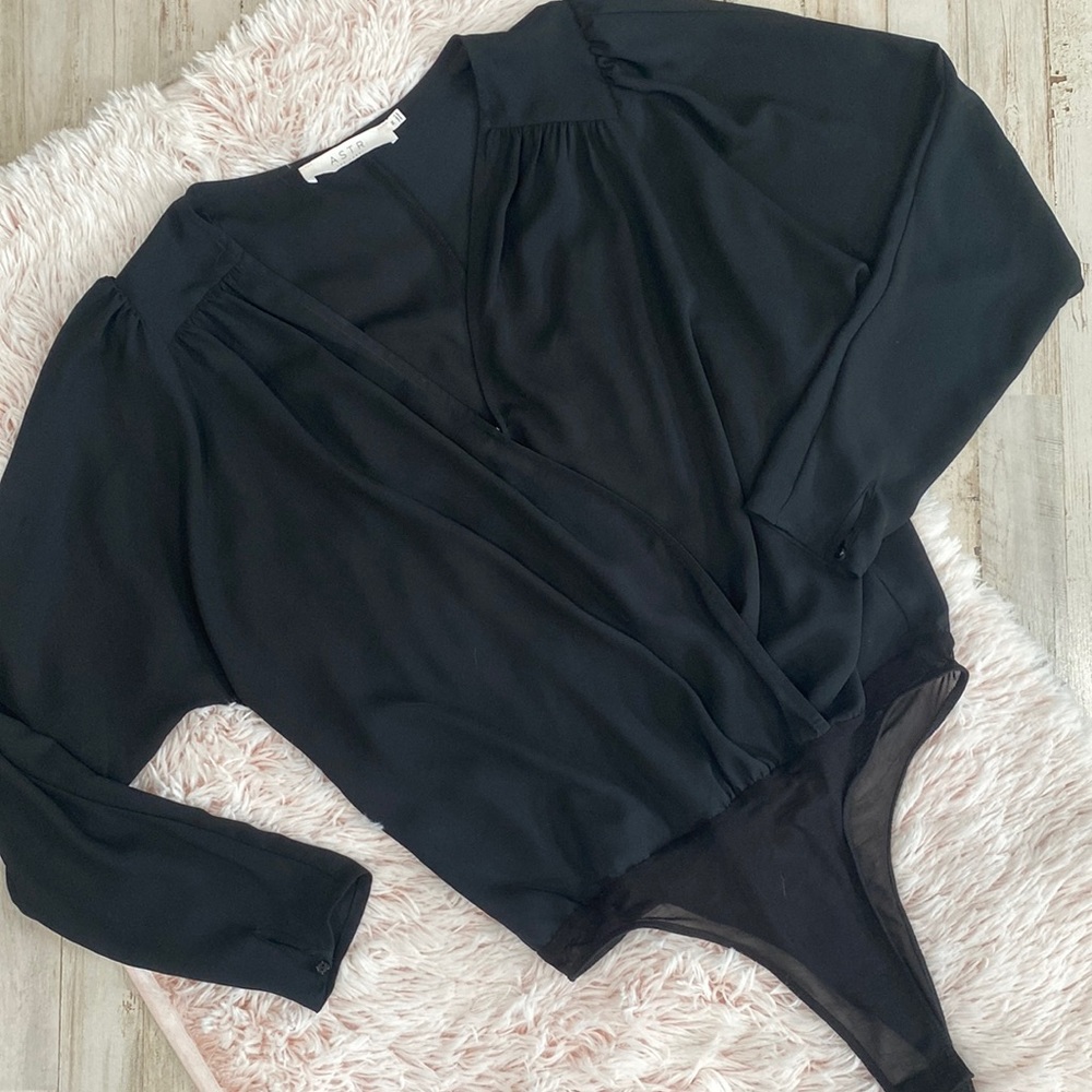 ASTR The Label black blouse bodysuit size medium